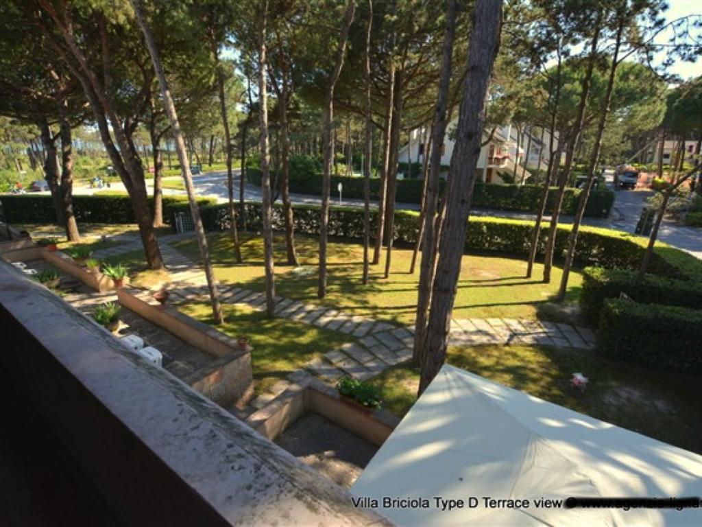 Lignano Exclusive With Pool Apartment Lignano Sabbiadoro Exterior photo
